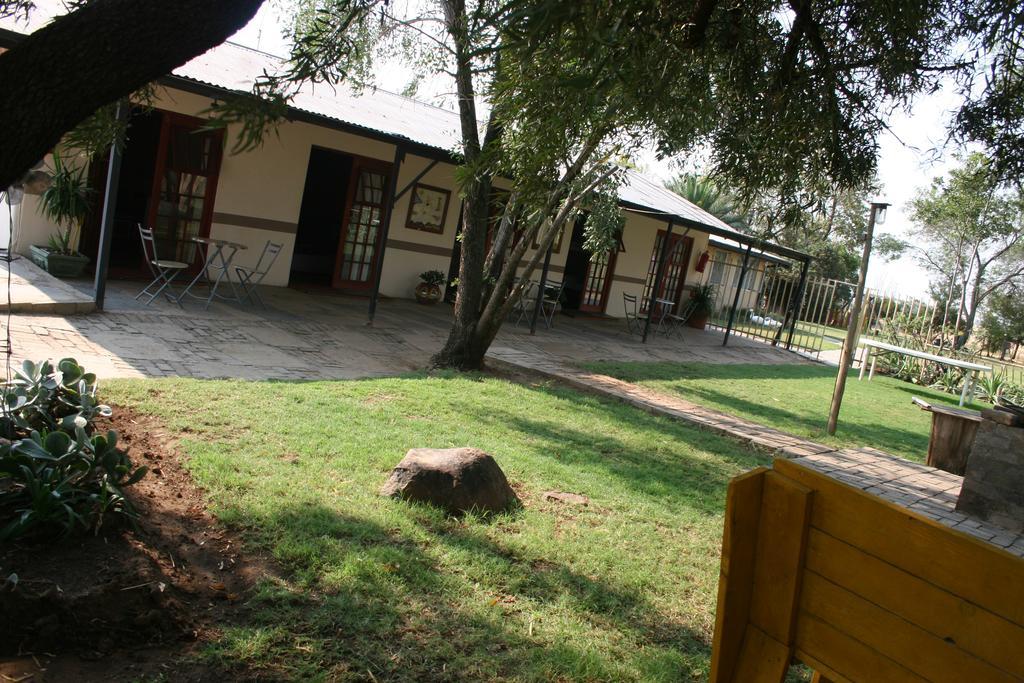 Akwela Guest Farm Hotel Bloemfontein Eksteriør billede