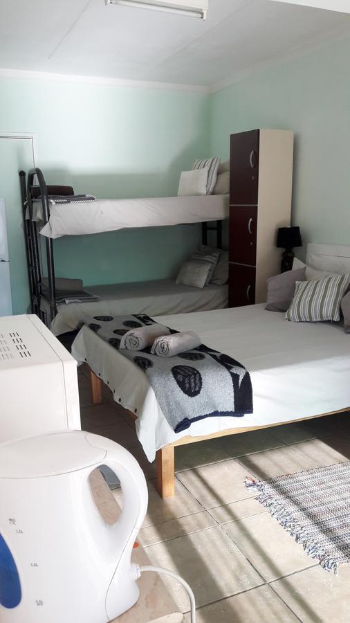 Akwela Guest Farm Hotel Bloemfontein Eksteriør billede