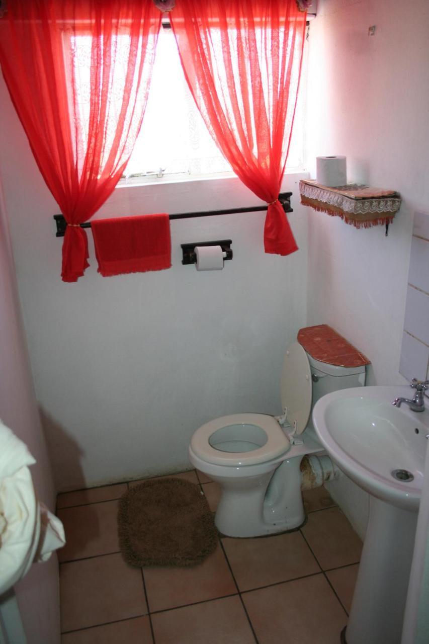 Akwela Guest Farm Hotel Bloemfontein Eksteriør billede